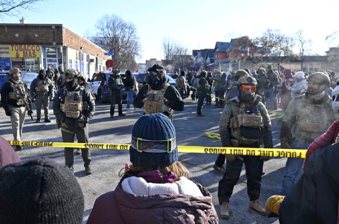 特朗普称正审查ICE枪杀美公民事件【特朗普称政府正“全面审查”移民执法人员枪杀美