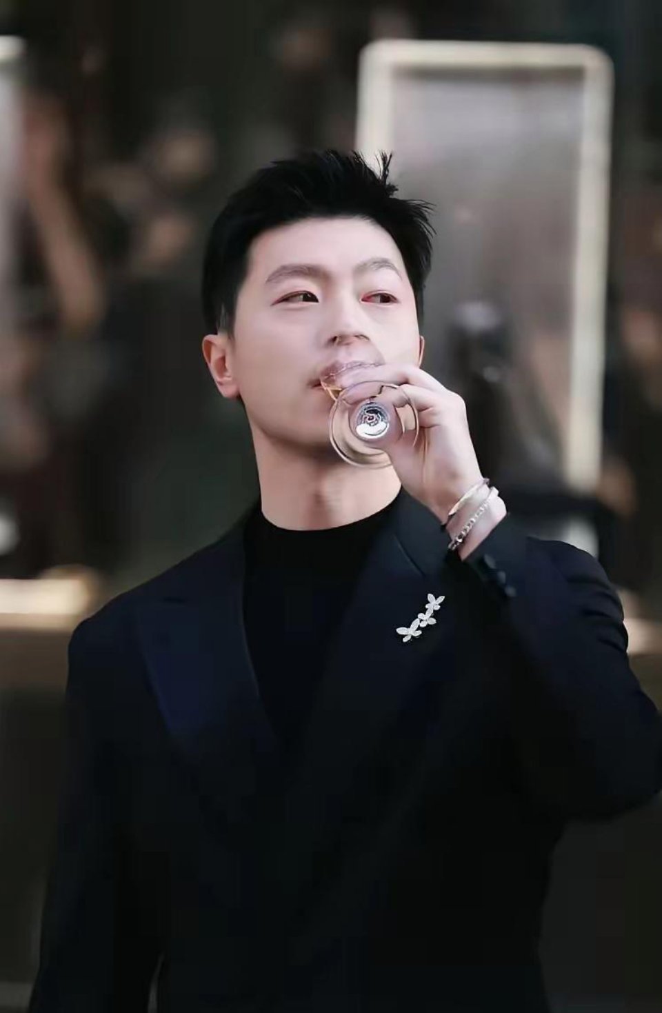马龙这个手链居然这么贵 ​​​