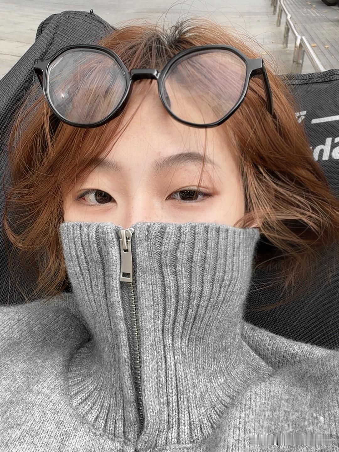 圣诞节没吃苹果，和女朋友狠狠吵了一架。
最后我想着把她以往给我的钱，都转给她，分