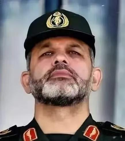 伊朗革命卫队明确宣布了！
2026年4月12日，伊朗革命卫队突然扔出一颗重磅炸弹