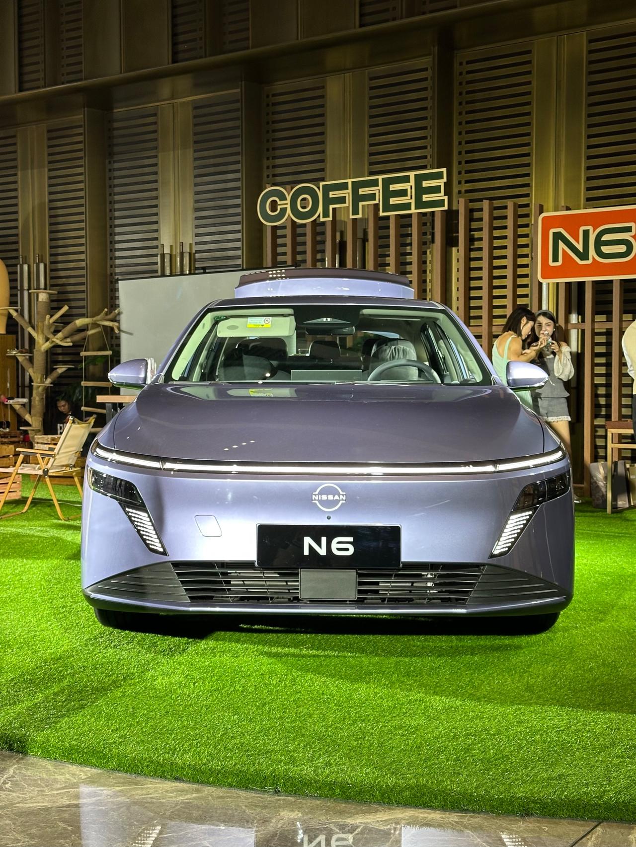 这款车和中国品牌车型的价格已经差不多了，现在10万内中国品牌的主流插混轿车月销过