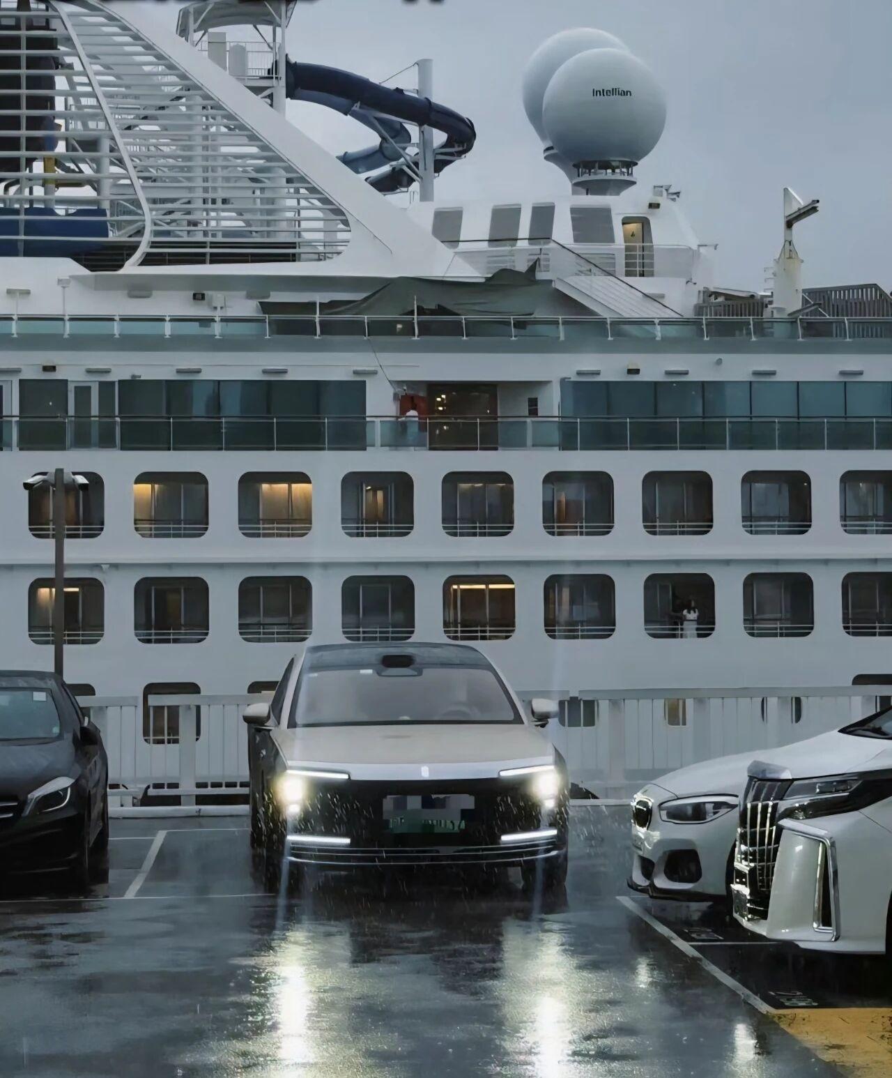 路人实拍-尊界S800在香港街头