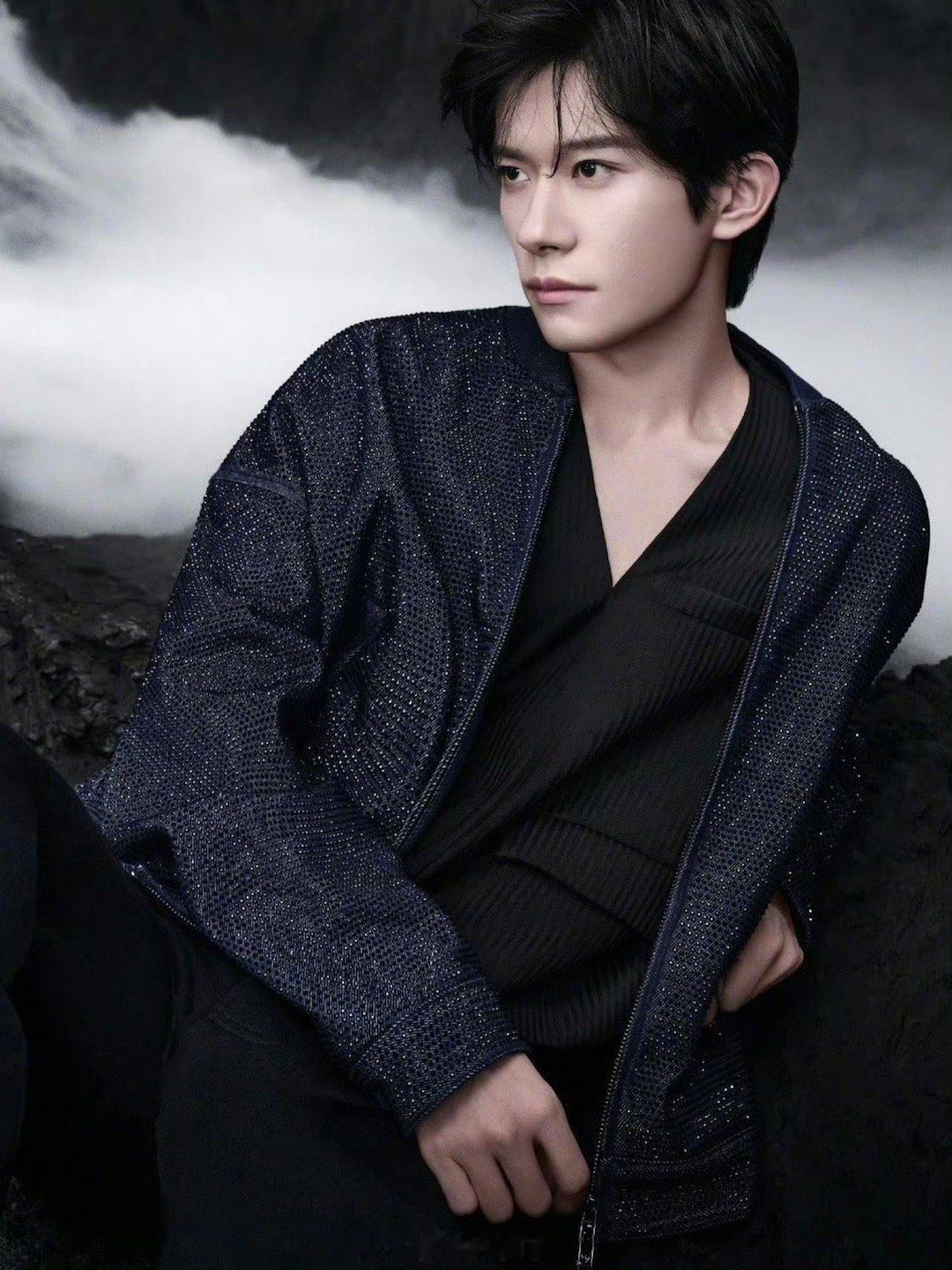 就是说易烊千玺又要进组啦，金鸡奖影帝开奖前，居然能听到易烊千玺的新戏消息，谁看了