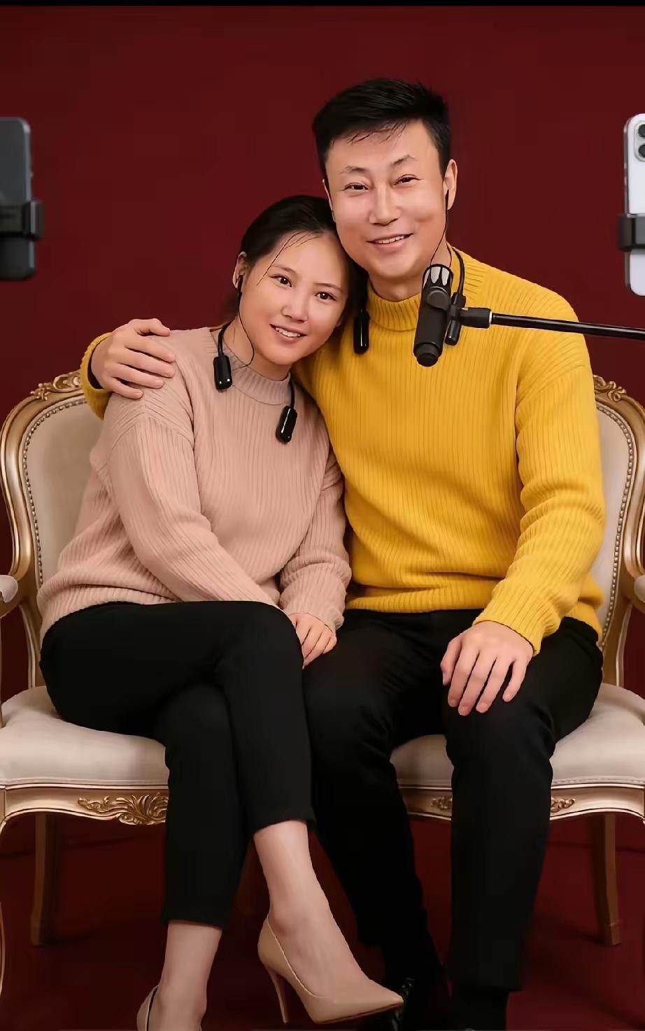 耿为华老师清醒啊！二婚找了是一个贤惠的农村女孩，而且还生了一个可爱的二宝，如今生