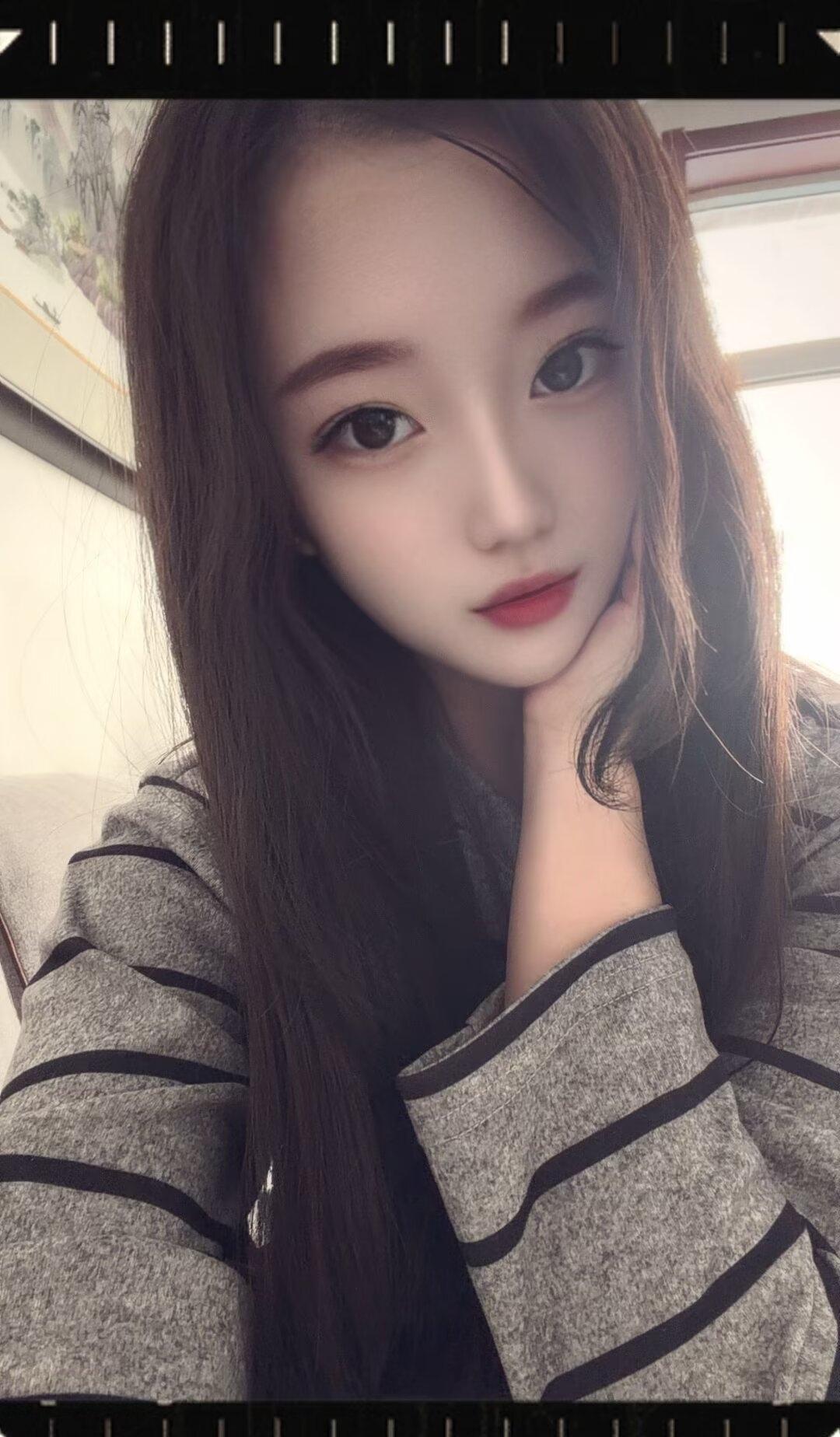 元气少女，甜美自拍，温暖阳光，元气满满的一天！🌞💕