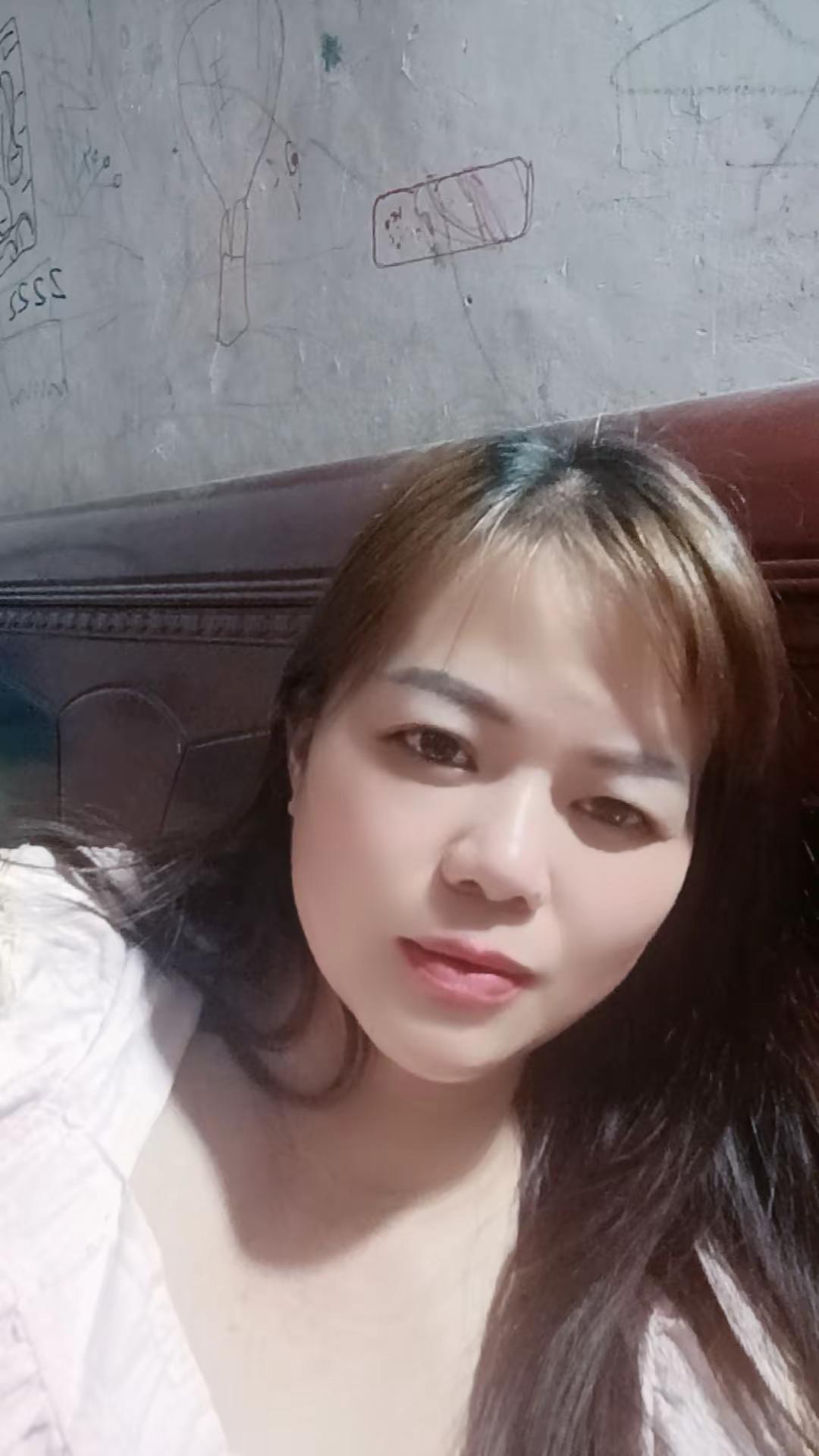 是不是地震路过，但愿不要来了，怕的不敢睡觉了