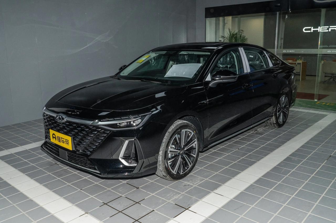 选家用轿车，底盘性能往往是容易被忽视却影响长期体验的关键。前段时间，我特意借来2