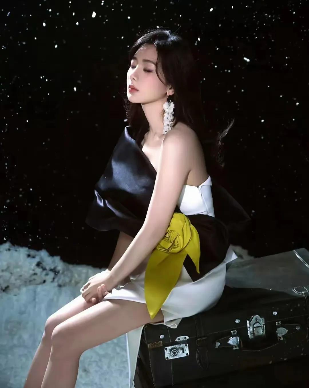 杨紫为什么被人黑呢，之前不是挺火的吗，这是做了什么事啊，最近怎么老刷到他被人骂呢