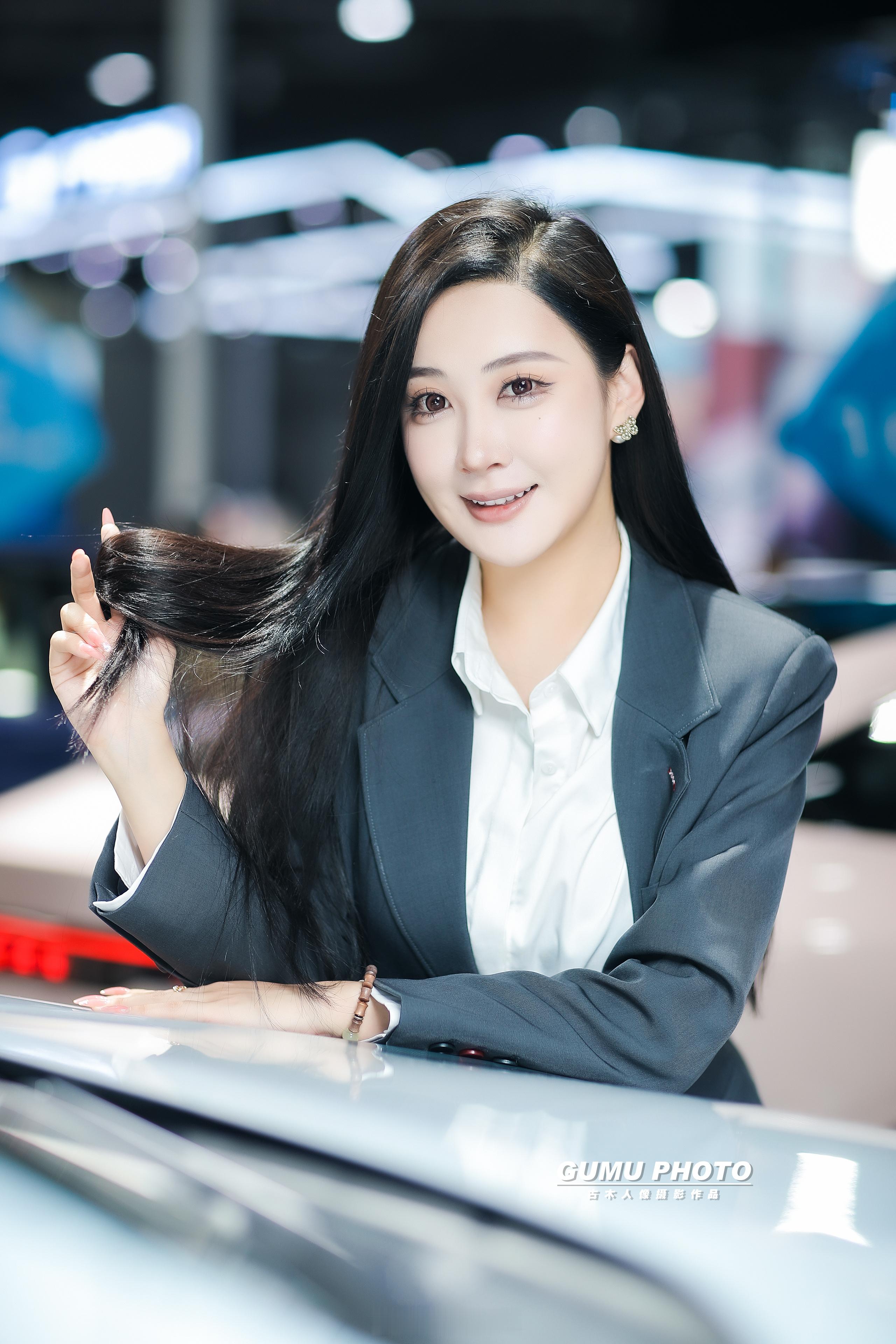 2026贵阳国际车展东风日产展台模特小姐姐2026贵阳国际车展 