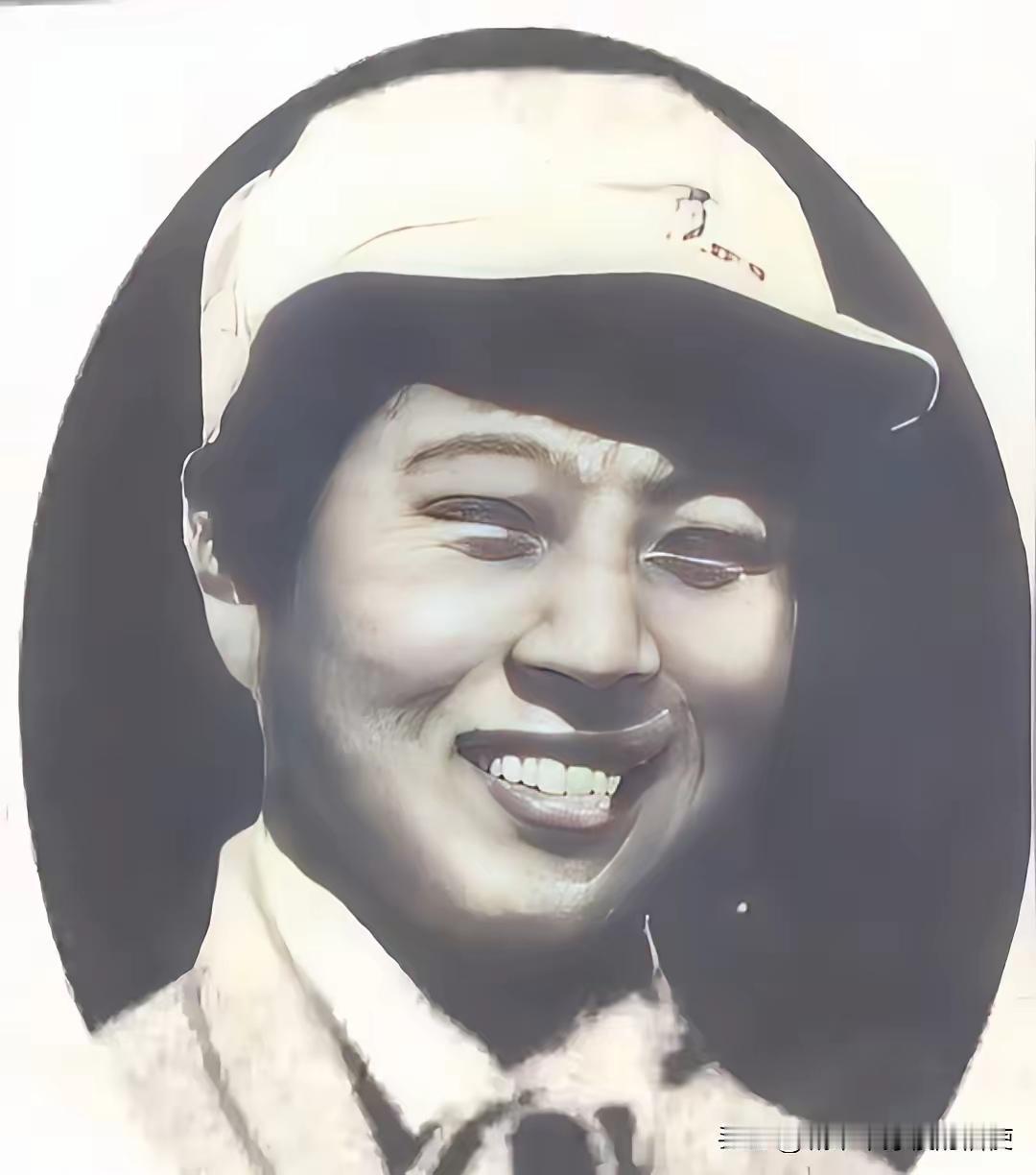 1941年的冬天特别冷，23岁的辛锐趴在担架上，抬着她的四个同志却已经没了气息。