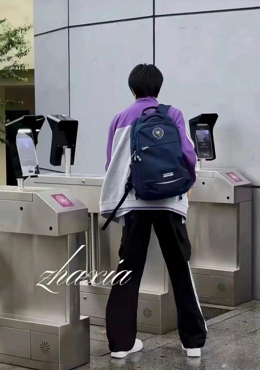 什么什么 这个是我家的那个南渝内八小葡萄🍇 ​​​