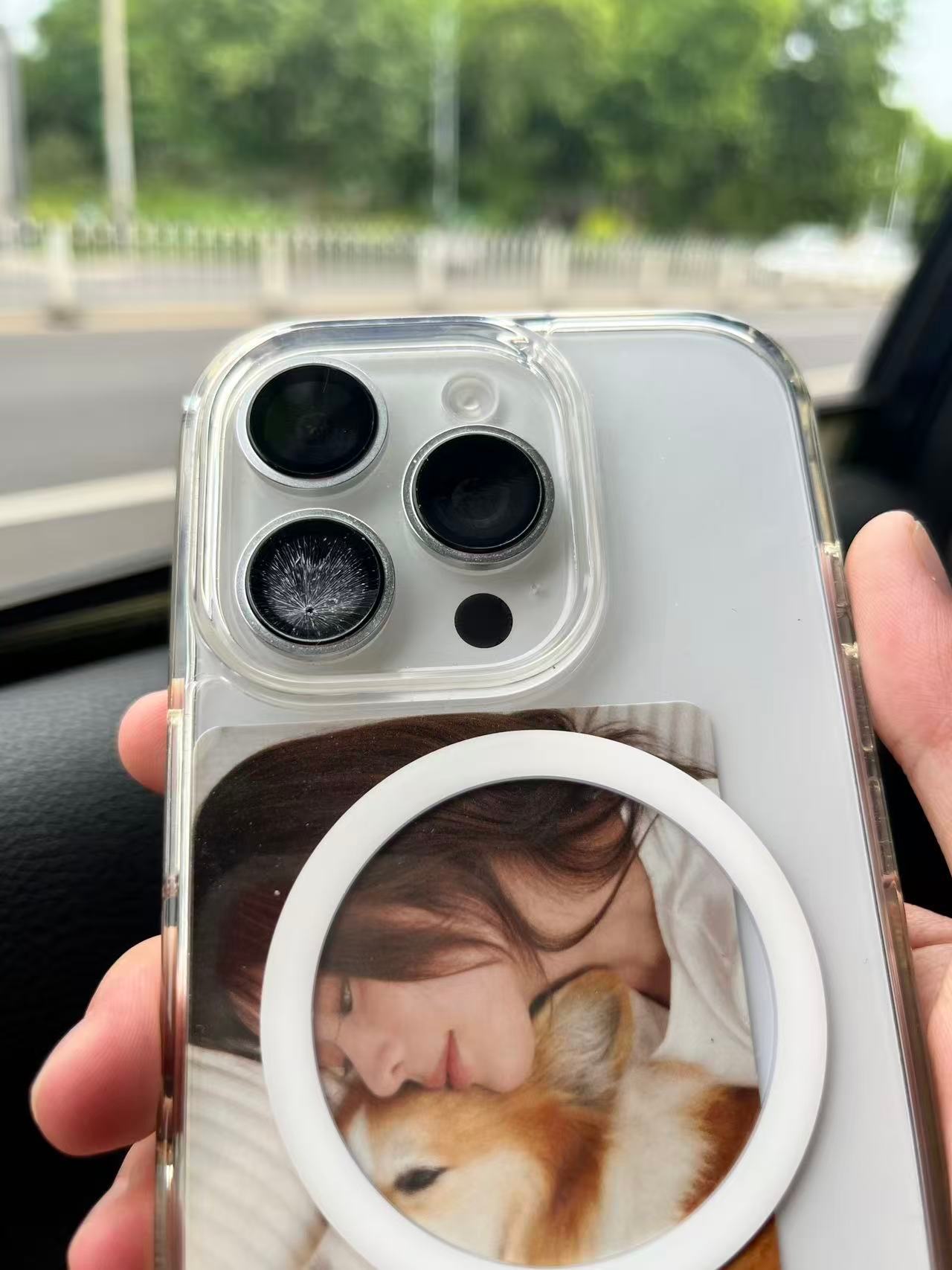 你们赔我手机的镜头