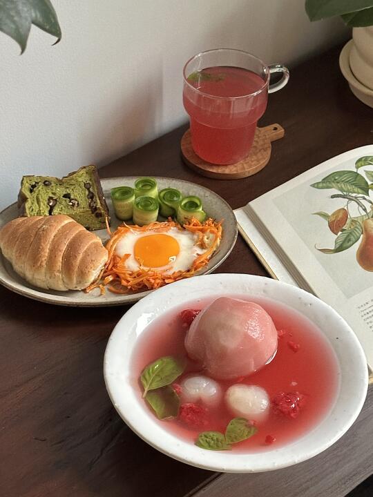 是水蜜桃味儿的雨季🌧️🍑