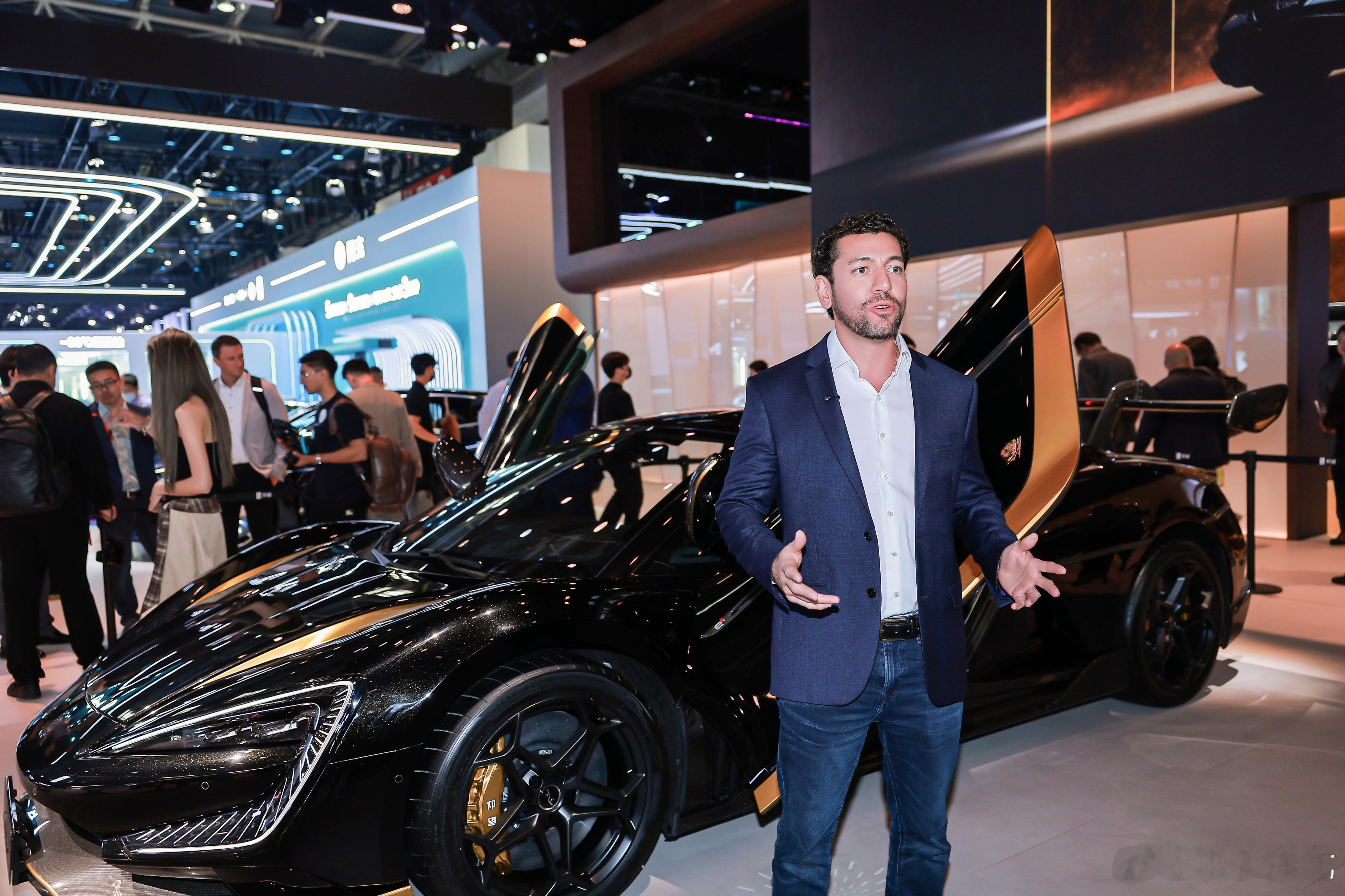 2026北京车展，2000W的国产超跑仰望U9 Xtreme一亮相，就吸引了不少