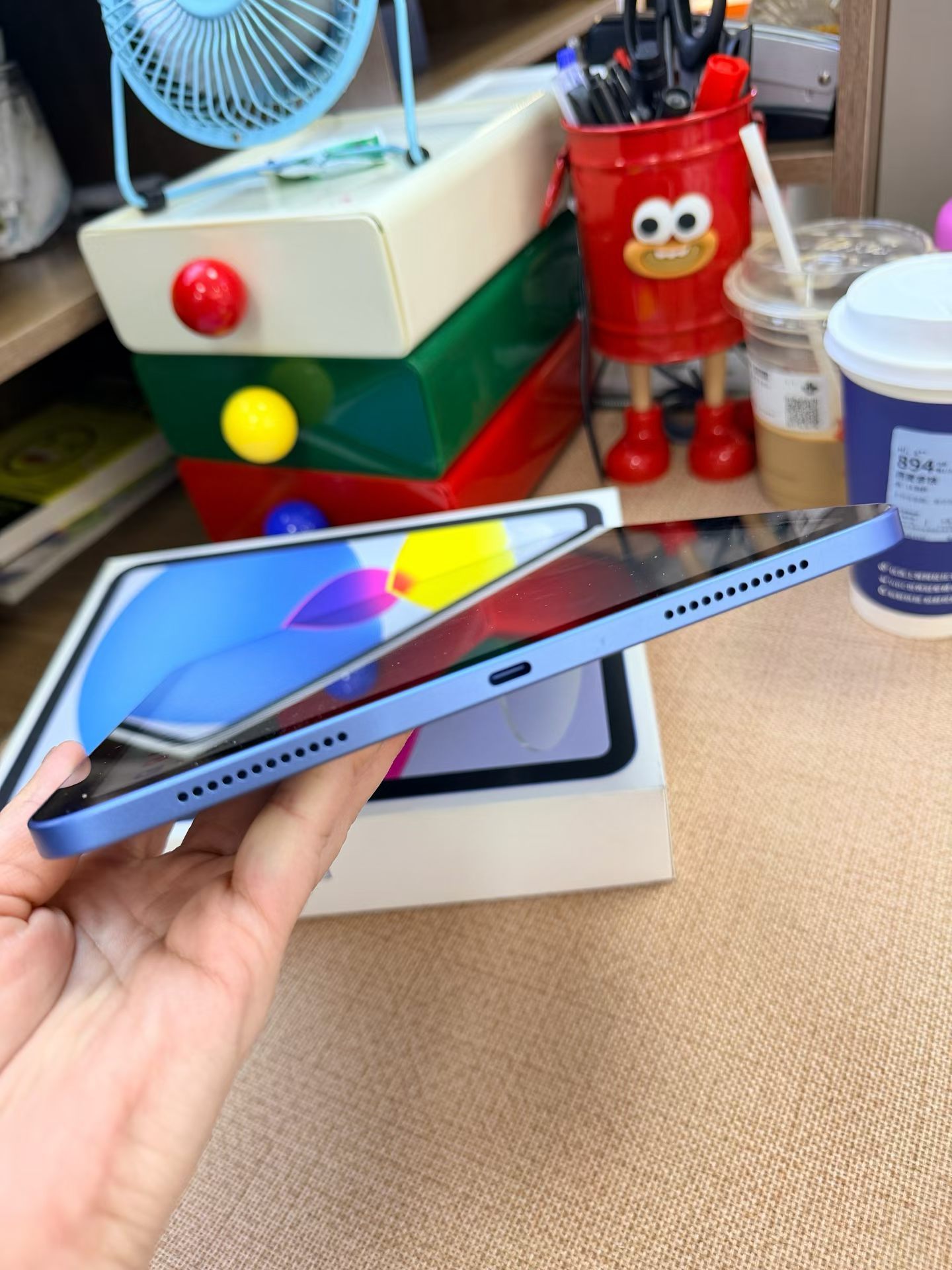 精品二手平板苹果iPad 11 256G蓝充电3次，国行全套准新🇨🇳你有工作