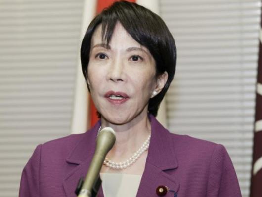 12月30日，李在明确定访华日期后，高市早苗宣布她1月份将不会出国访问，这个举动