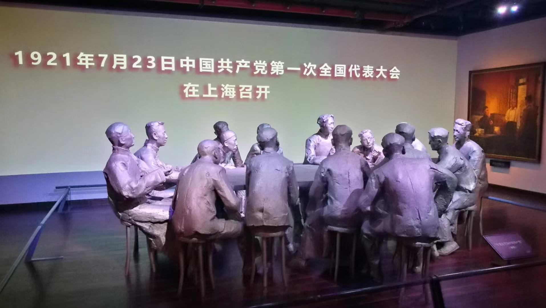 建党105周年庆祝大会七一 百年前先辈承赤子之心以星火破长夜以血肉护九州风雨百年