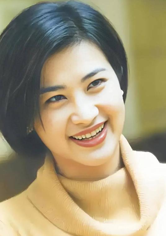2000年，知名主持人吴小莉来到浙江，见到了自己同父异母的哥哥，她见哥哥家徒四壁