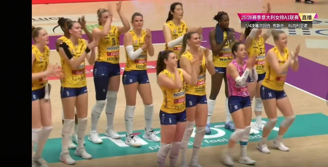 在今天凌晨结束的2025-2026赛季意甲女排联赛1/4决赛第二回合的一场比赛中