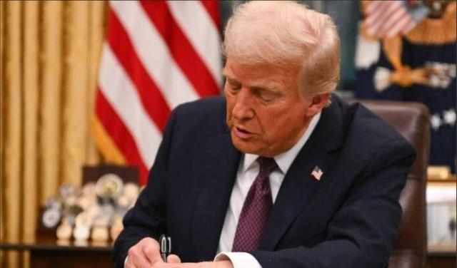 特朗普大清早发飙：出生公民权是给黑奴后代的，不是给中国人的。当地时间3月30号，