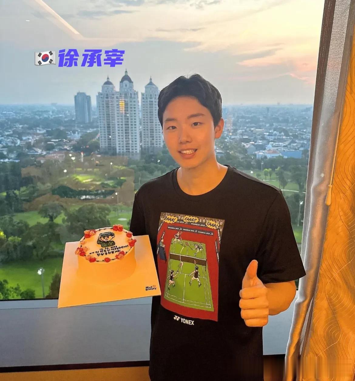 世界羽坛各国羽毛球🏸男运动员罕见生活照➕日常自拍🤳帅照➕情侣💏照[心]
一