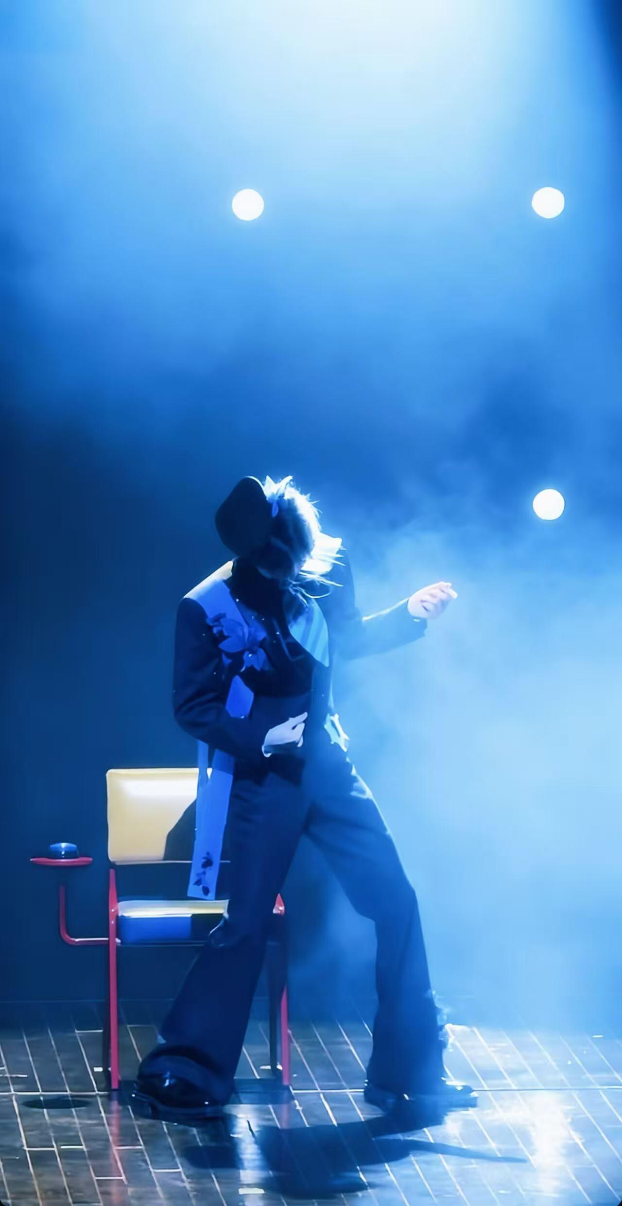 王俊凯 今天是红外线最多的一次王俊凯说：“首先非常感谢大家过来，那个，支持我们的