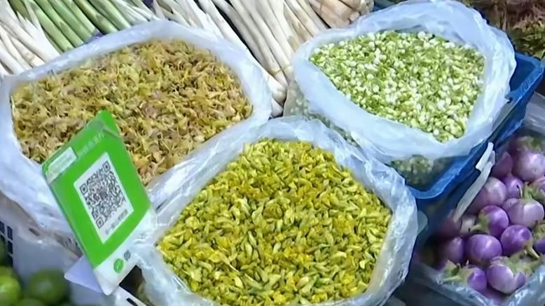 🔥云南人把春天吃进嘴里！吃花季正式开启，春风一吹，云南又到吃花季！棠梨花、苦刺