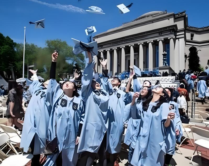 留学生的反华情绪为何越来越严重？因为好不容易和白人混在一起，结果发现白人不吃香了