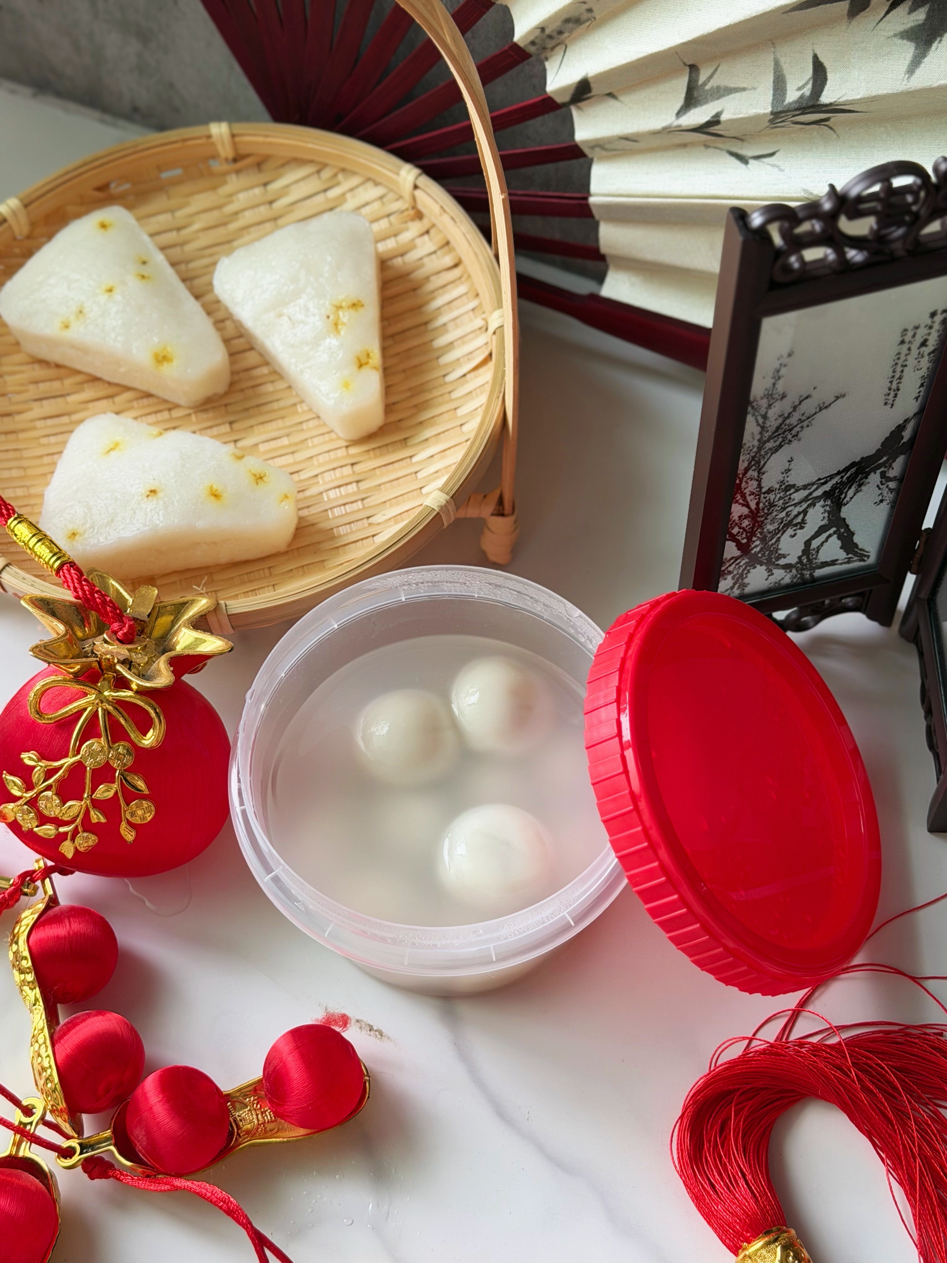 无论南圆北饺，心意都是团圆美好。无论吃什么，都别忘了给团圆加一点“真金币”惊喜。