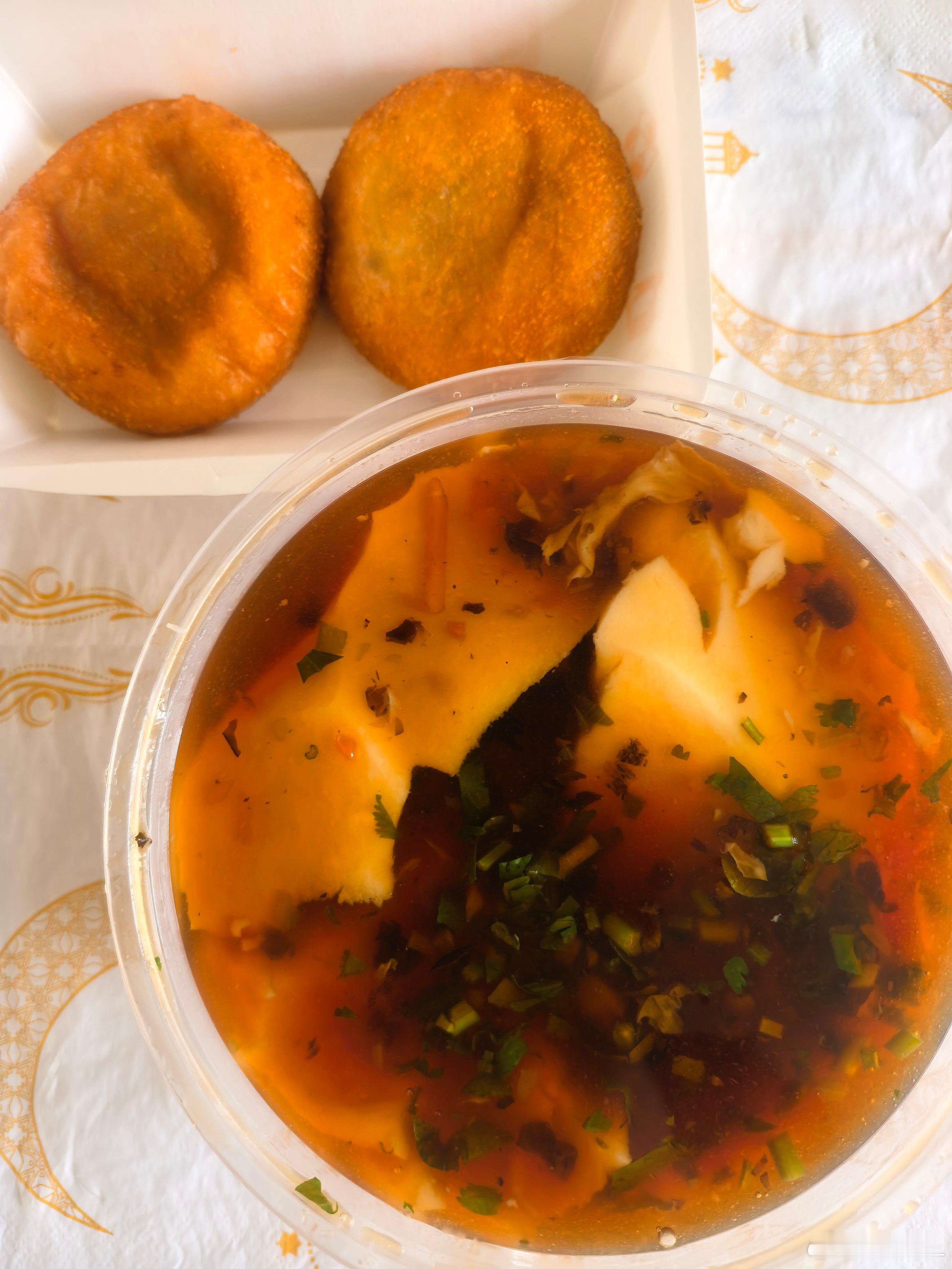 我不吃大饼，只吃清晨六点的早餐，今日早餐，豆腐脑，油炸糕 