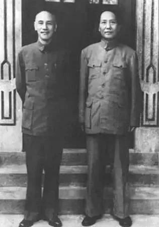 毛主席邀请蒋介石回大陆
1949 年，中华人民共和国成立，蒋介石领导的国民政府撤