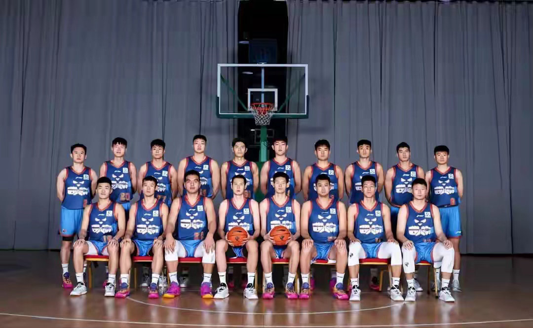 🔥32连败！四川男篮创CBA耻辱纪录，新秀段睿骐表态拒出战，球队未来何去何从？