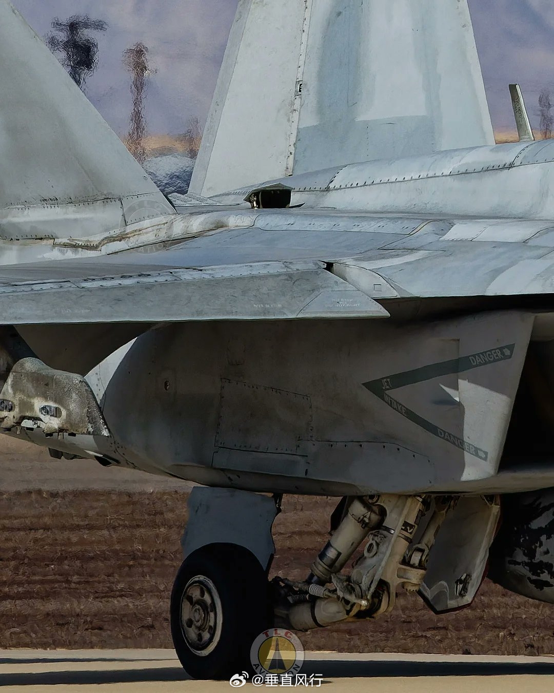 胶佬抓狂， 美国海军F/A-18E，这个副油箱这个挂梁，艹得也太狠了航空创作计划