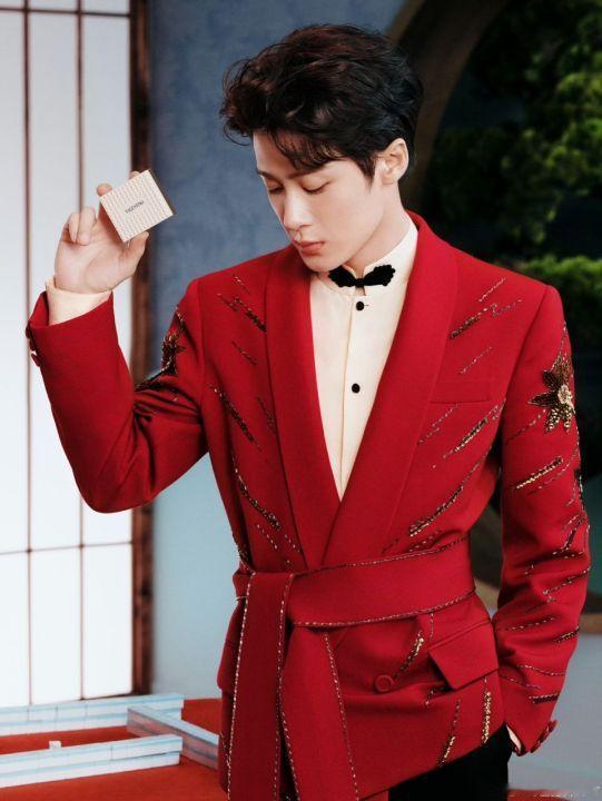 娱乐檀健次红色西装收腰造型檀健次中式收腰西装 啊啊啊啊帅 