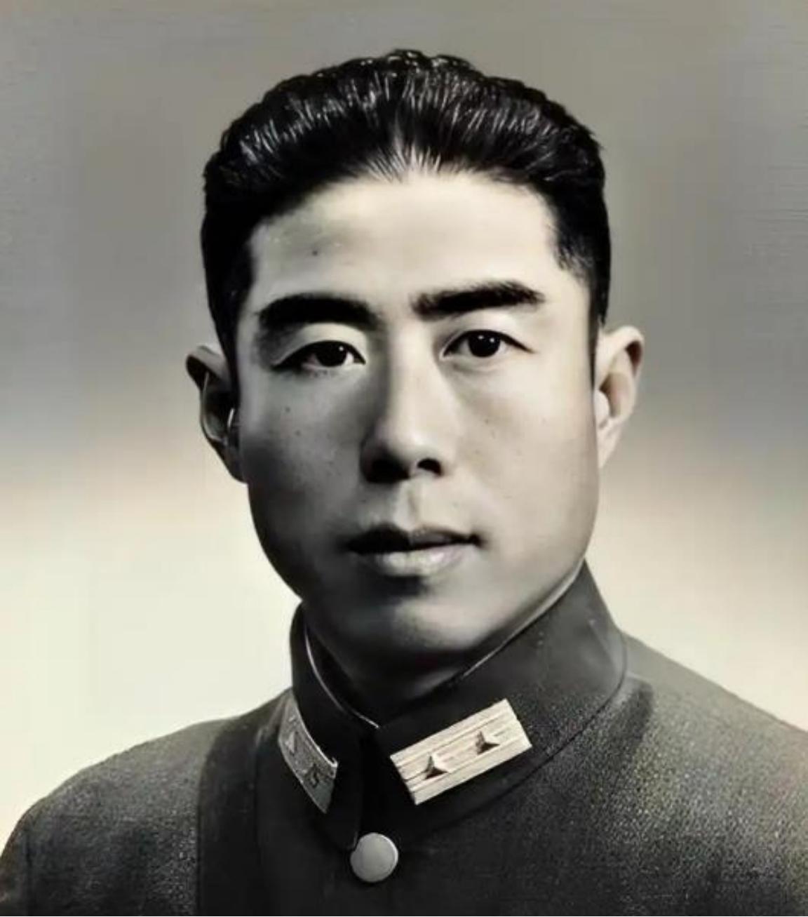 1950年，一个叫张克明的人来到四川通江，和一个村姑结婚。村姑发现这个丈夫不对劲