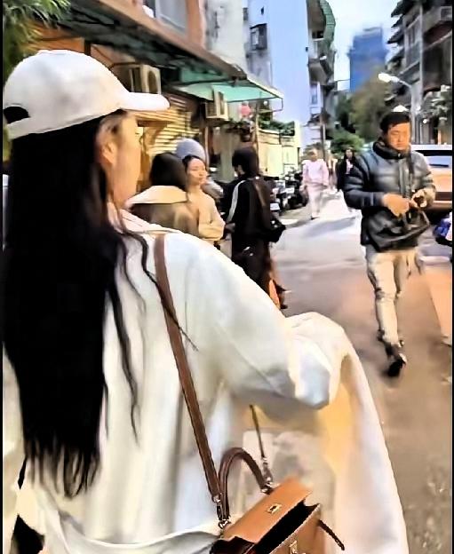 最近汪小菲发了好多东西，大家都在看啊，都是关于玥儿和箖箖的，孩子们变化好大，这是