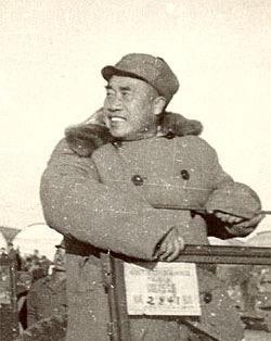 1950年，土改时，四川有个地主却不慌，工作队来他家时，他拿出一张借条，众人看到