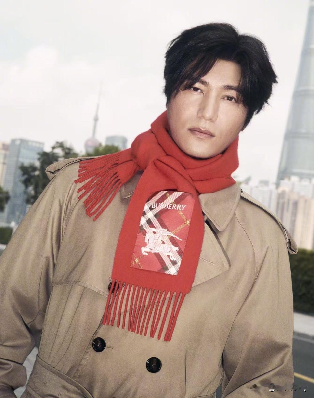 陈坤Burberry新年系列广告大片出炉，我是真的夸不出口，这照片拍得也太业余了