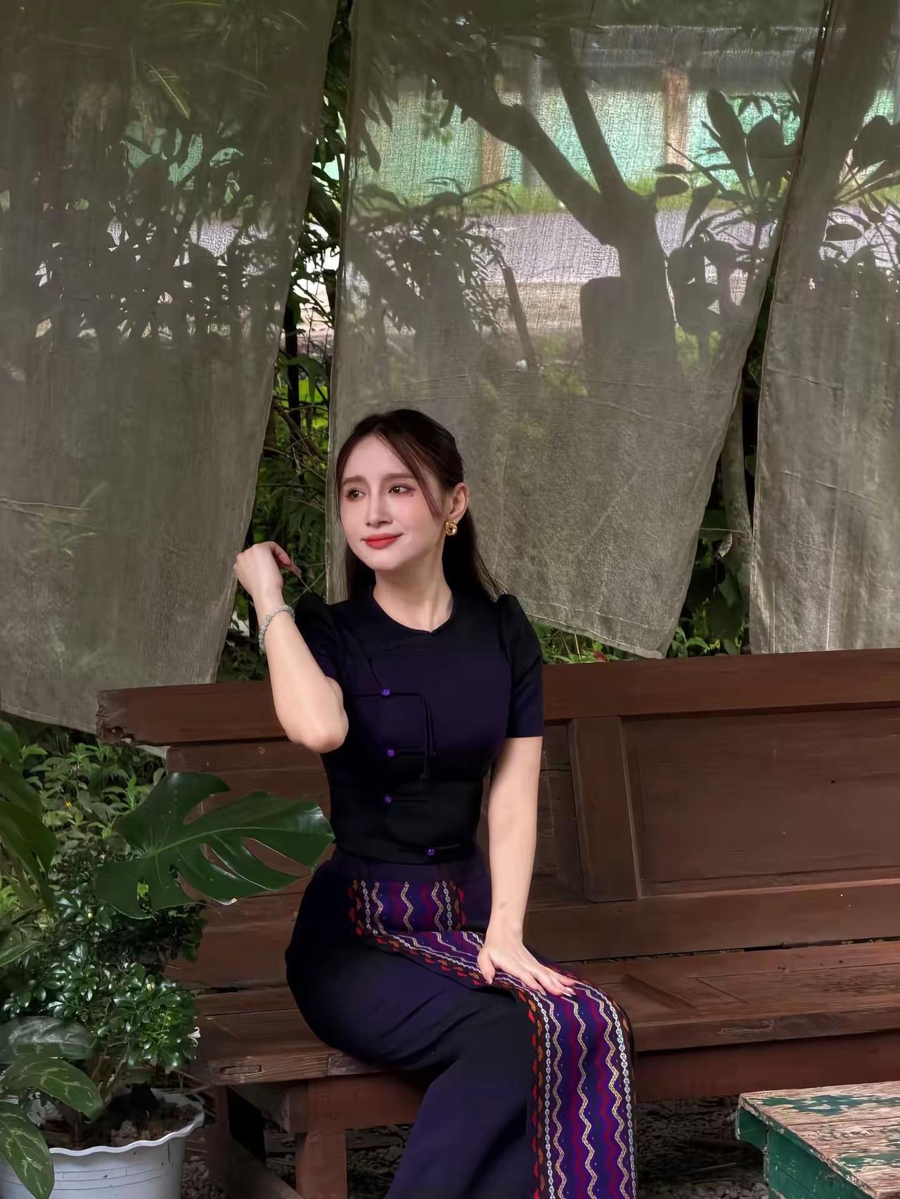 景颇族民族服饰进口布料云南瑞丽