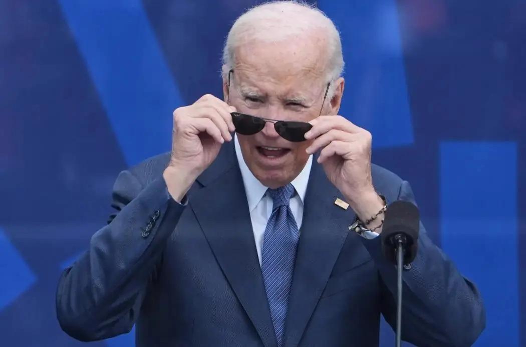 拜登的预言可能要成真了，他曾在选举结束之前预测，如果美国还继续让特朗普领导下去，
