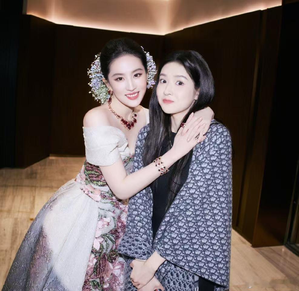 女明星vogue微指vogue盛典明星微指vogue盛典明星微指，好，[嘻嘻][