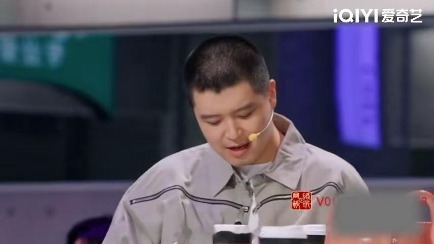 马頔背着李纯吃好的马頔边吃边赚钱李纯每天陪马頔吃减脂餐 马頔在节目里解锁全新特色