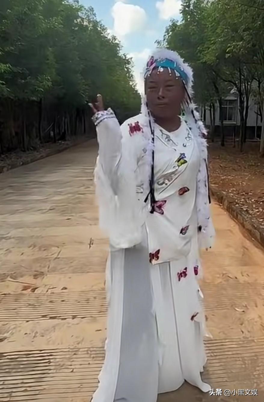 谁说的人靠衣装，马靠鞍的？