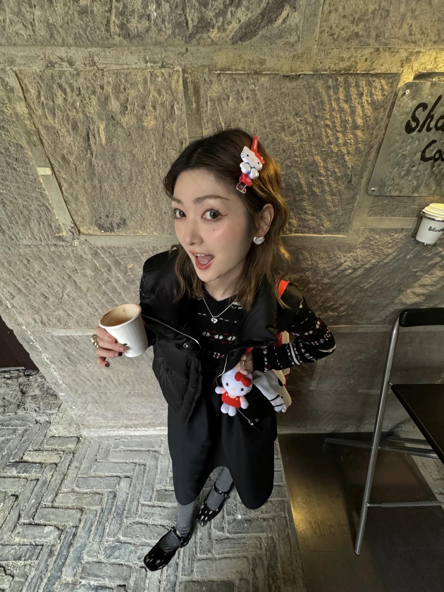 ꉂ ･ ･ ☆。