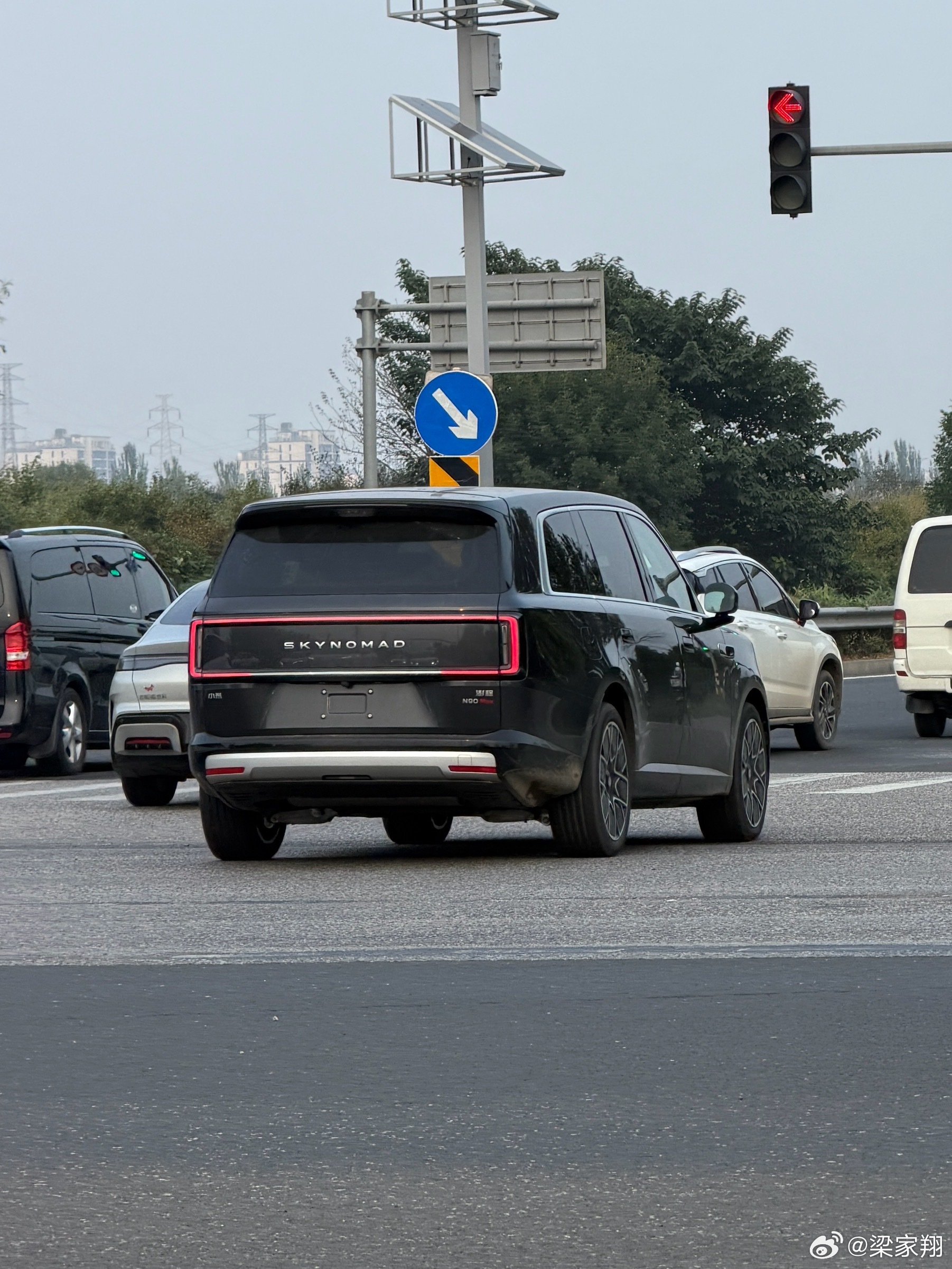 第一眼恍惚了……不看标没想起来什么车 ​​​