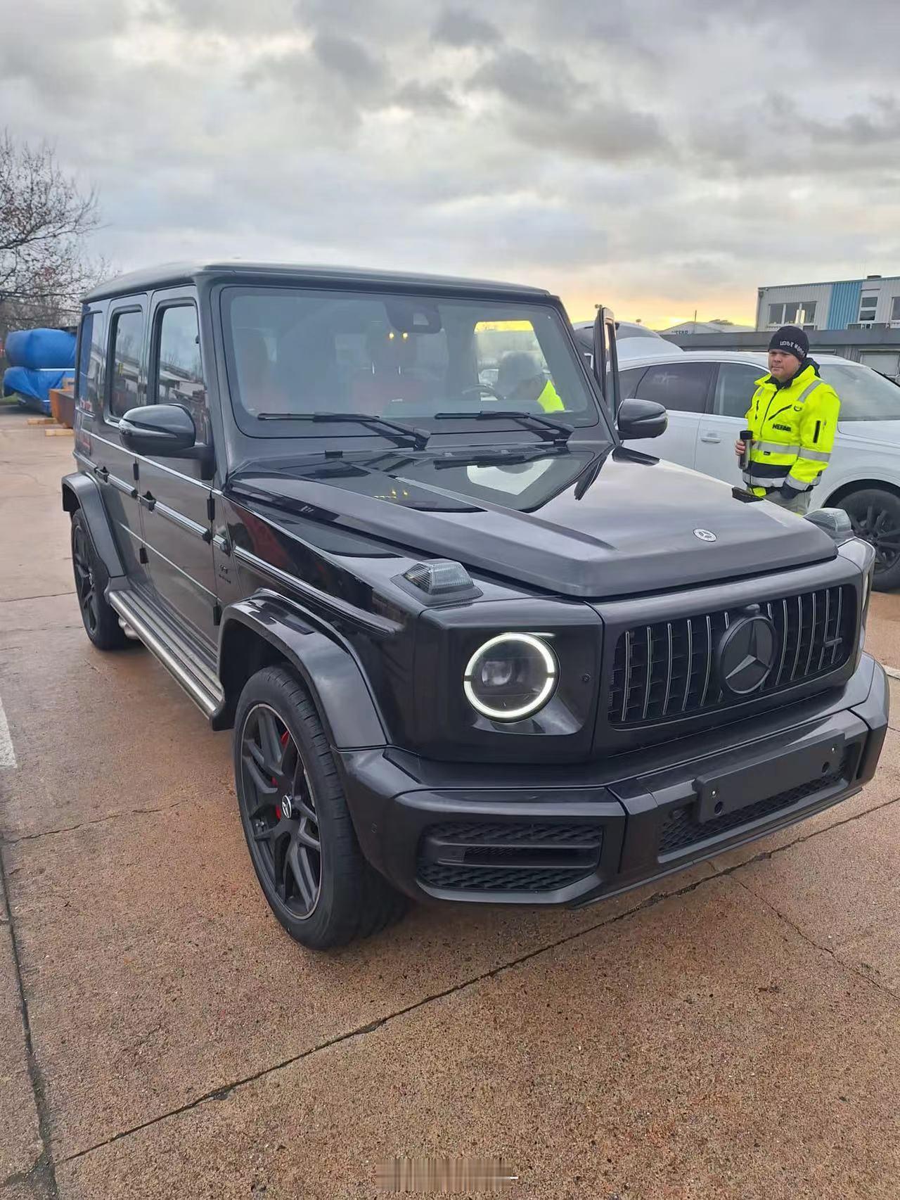 G63 AMG持续补仓 市场就是 赚钱的时候蜂拥而至，等货源积压内卷严重再一哄而