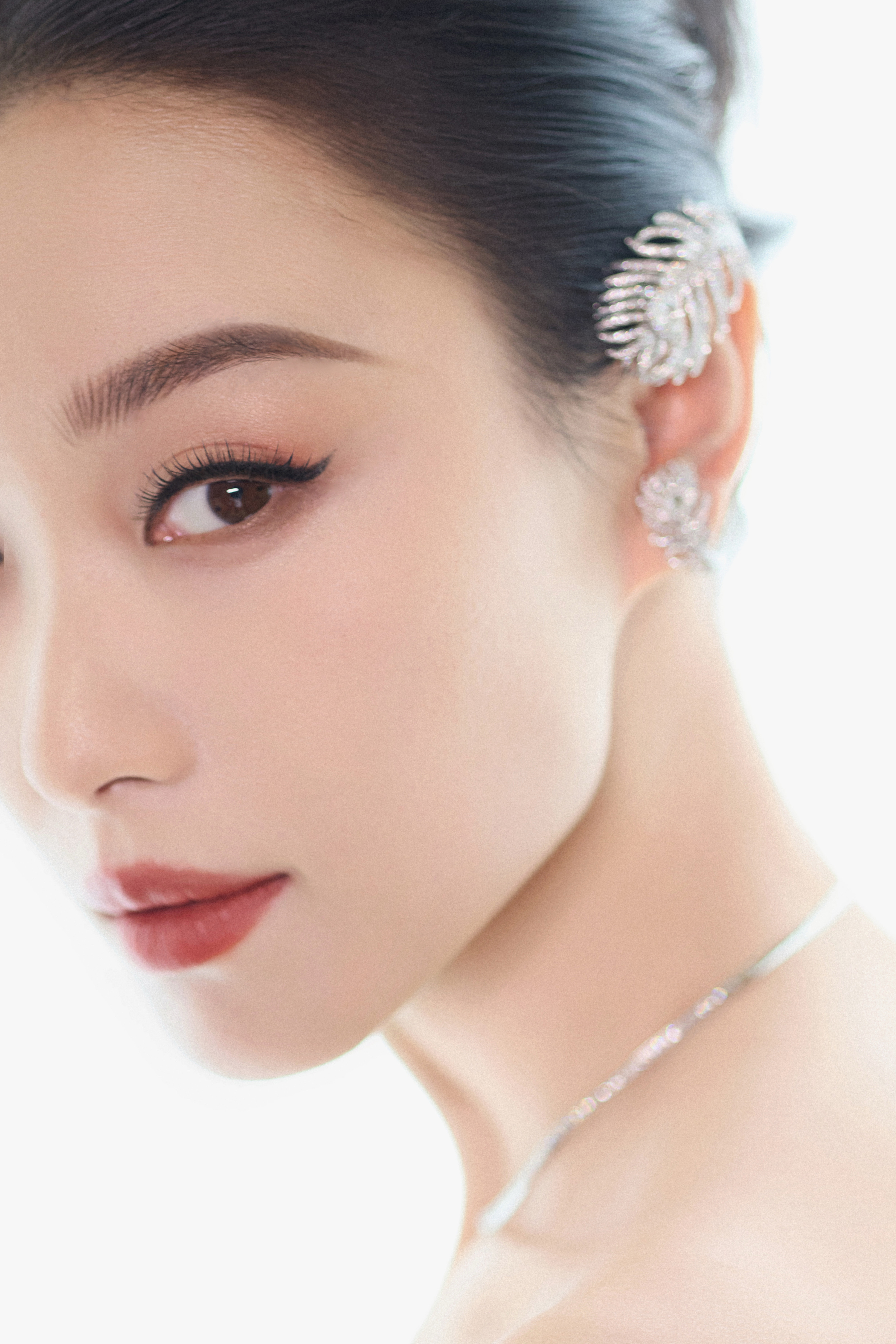 倪妮🖤微博之夜 