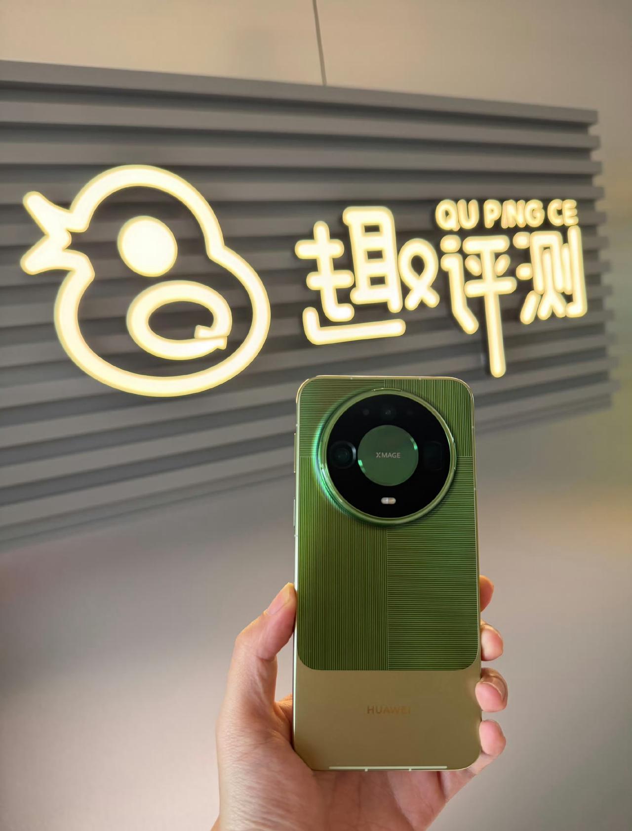 兄弟们，选哪台？[泪奔] ​​​