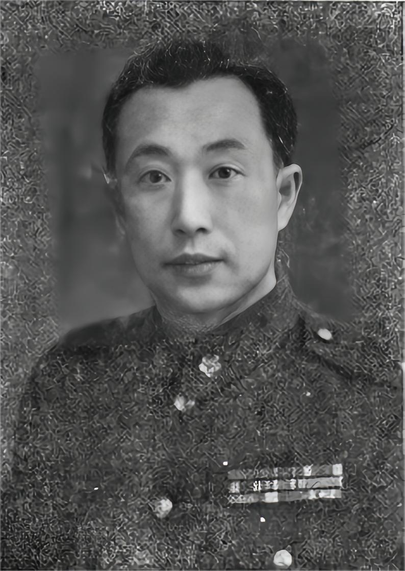 1950年，国民党中将李弥逃到台湾后，却惨遭弃用，正当他绝望时，蒋介石找到了他：