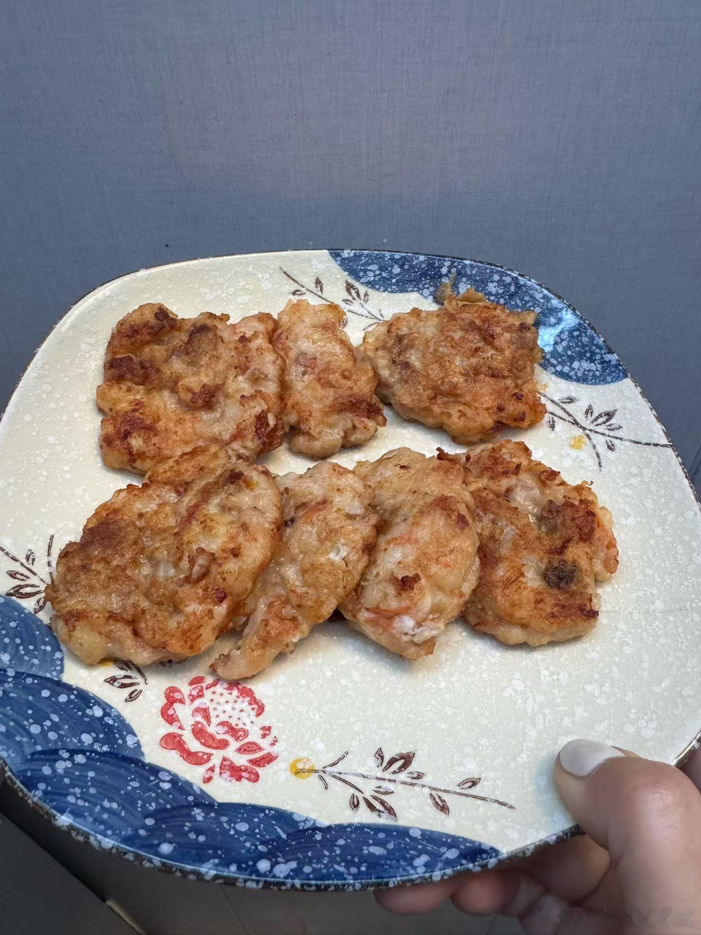 每日一餐分享[超话]  早餐自制虾饼 ​​​